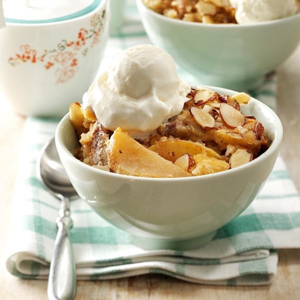 Nutty apple streusel dessert 