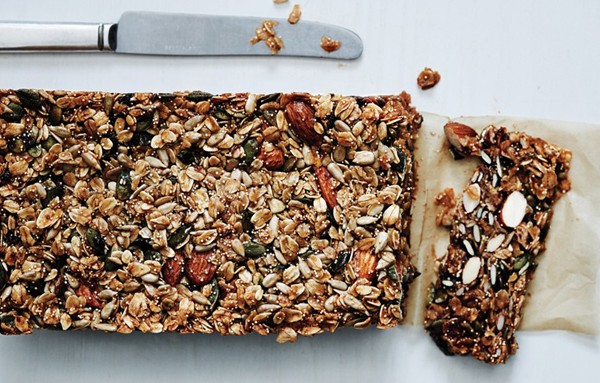 Nutty grain and oat bars