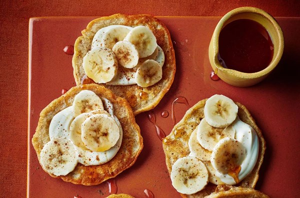 Oat & cinnamon pancakes