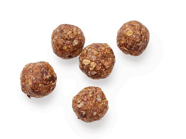 Oat-coconut power balls