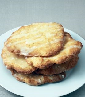 Oat cookies with orange drizzle
