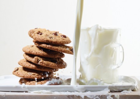 Oat flour chocolate-chip cookies