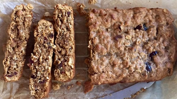 Oat, seed and date bars 
