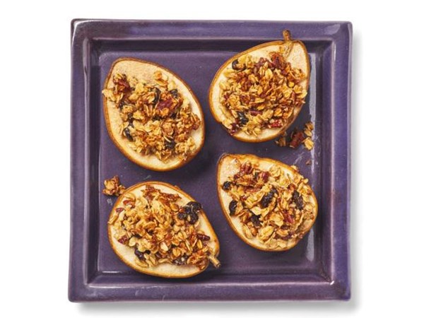 Oat-stuffed baked pears