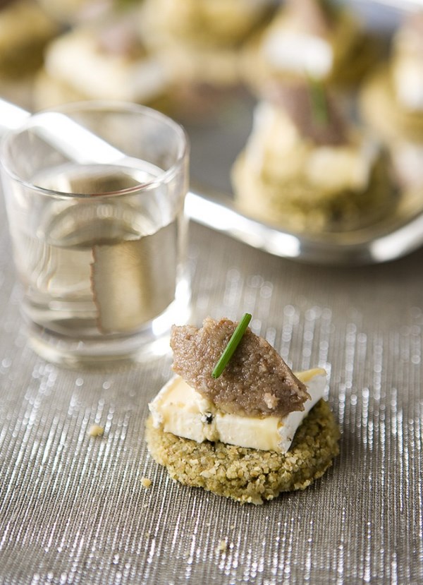 Oatcakes with truffled Brie and walnut paste