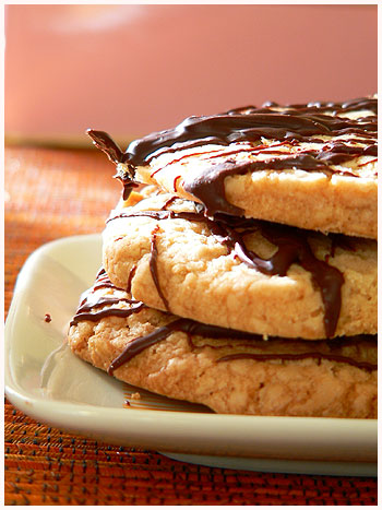 Oatmeal and dark chocolate cookies