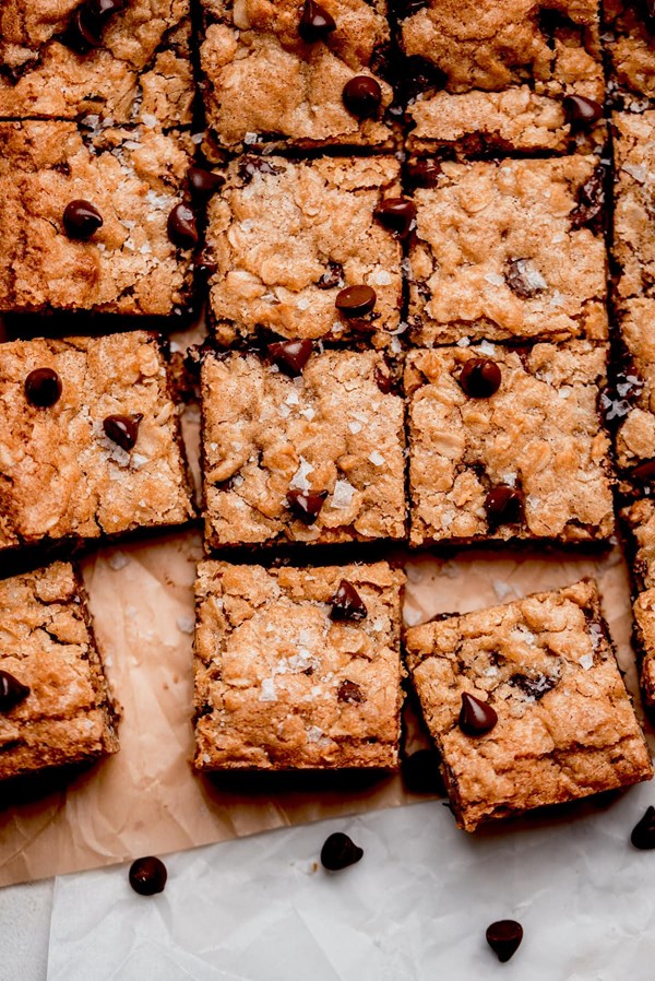Oatmeal chocolate chip bars