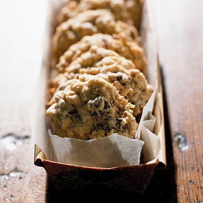 Oatmeal chocolate chunk cookies