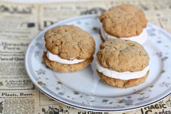 Oatmeal cream pies with cinnamon buttercream