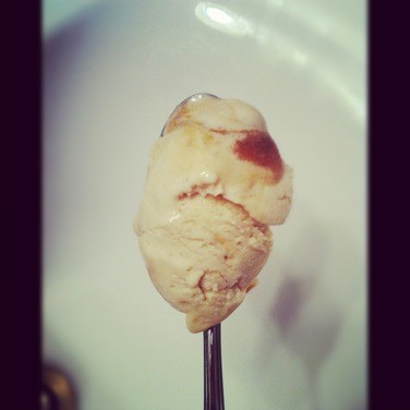 Oatmeal ice cream with maple brown sugar
