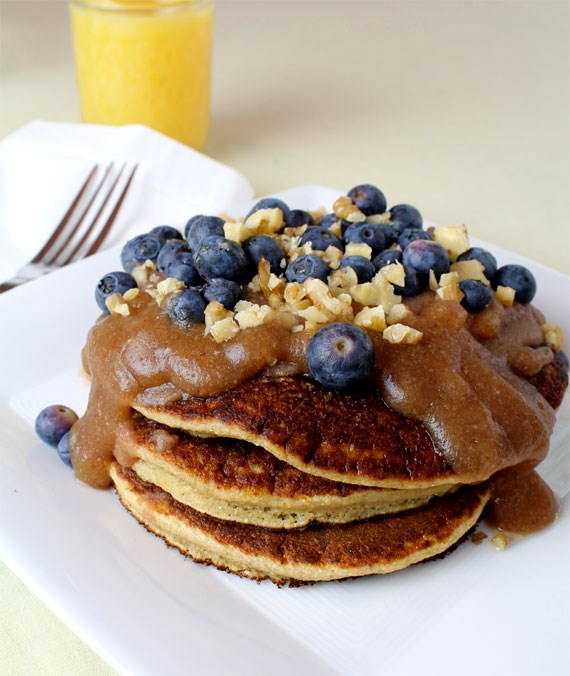 Oatmeal-lemon pancakes