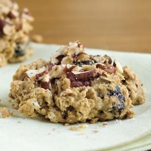 Oatmeal-pecan snack cookies