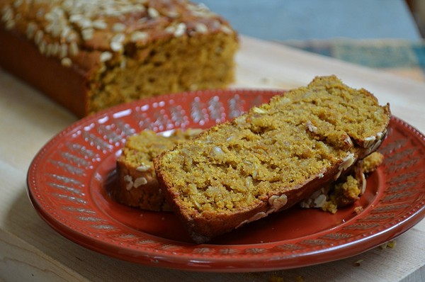 Oatmeal pumpkin bread