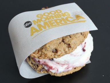 Oatmeal raisin cookies