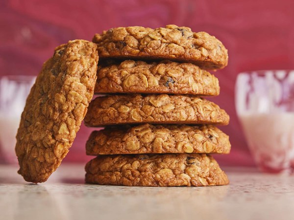 Oatmeal raisin cookies