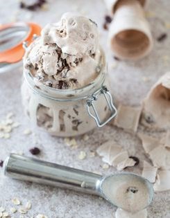 Oatmeal raisin ice cream
