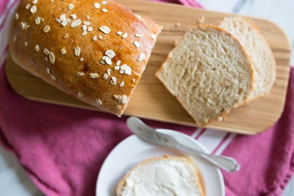 Oatmeal sandwich bread