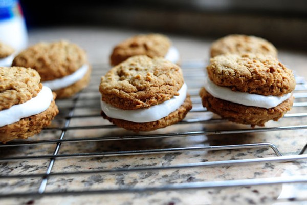 Oatmeal whoopie pies