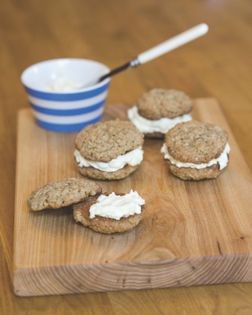Oaty cookie sandwiches