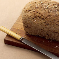 Oaty wholemeal bread