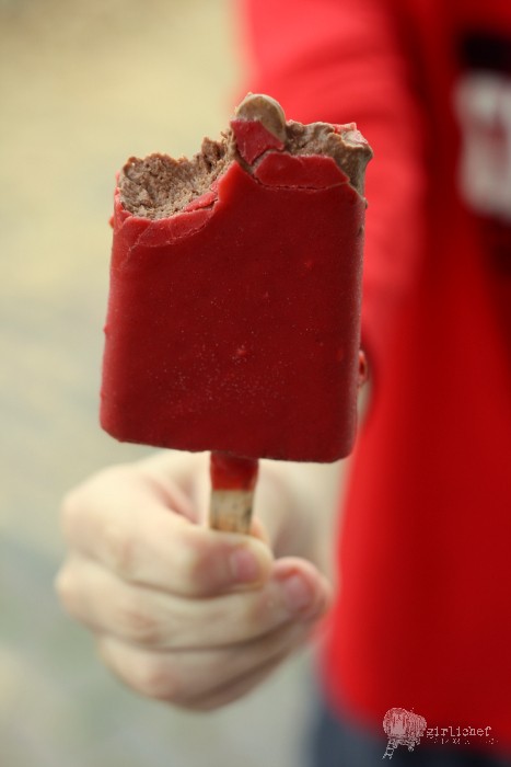 "Oh fuuuuudge" pops