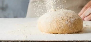 Oil-free pizza dough