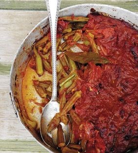 Okra and zucchini in harissa-tomato sauce