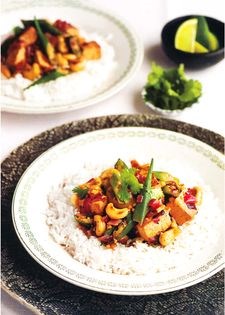 Okra, cashew and tofu stir-fry