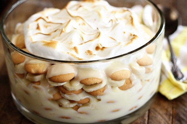 Old-fashioned banana pudding