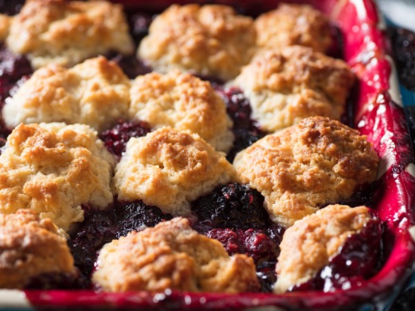 Old-fashioned blackberry cobbler