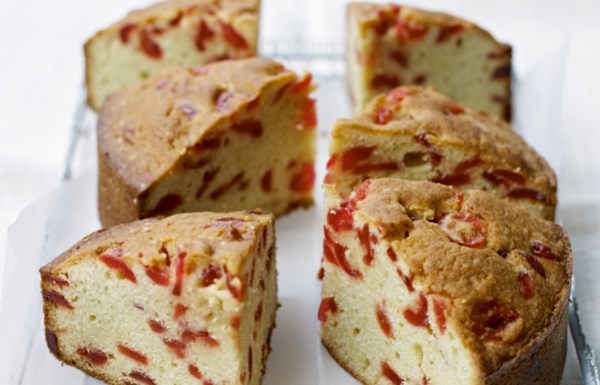 Old-fashioned cherry cake