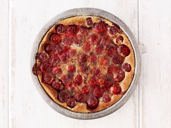 Old-fashioned cherry clafoutis