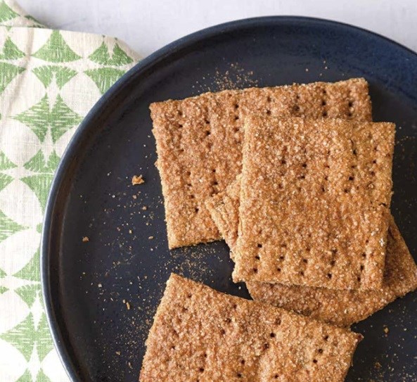 Old-fashioned cinnamon graham crackers