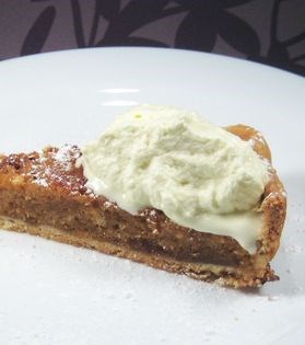 Old-fashioned honey tart