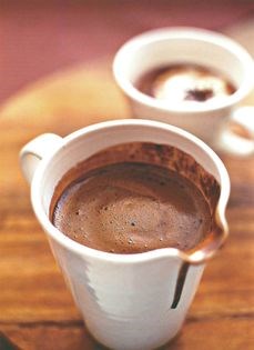 Old-fashioned hot chocolate (Chocalat a l’ancienne)