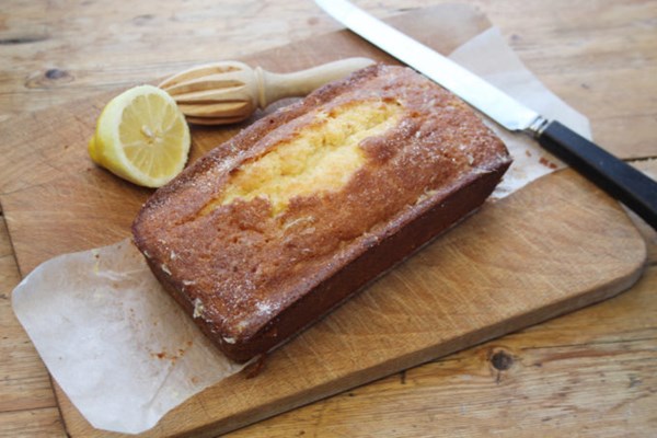 Old-fashioned lemon loaf cake