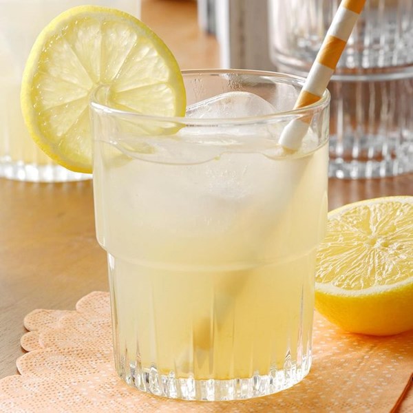 Old-fashioned lemonade