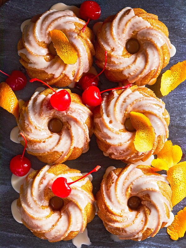 Old fashioned mini bundt cakes