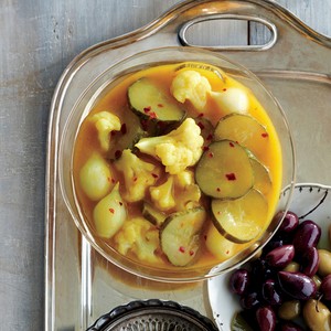 Old-fashioned mustard pickles