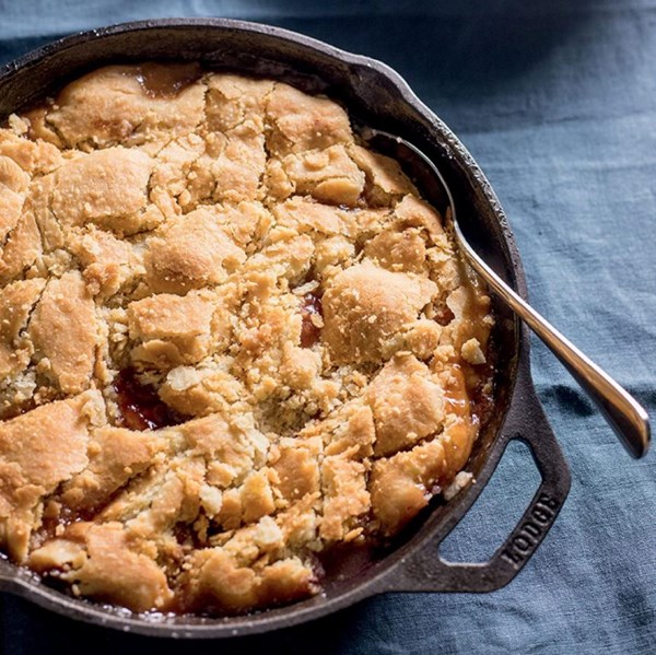 Old-fashioned peach pandowdy