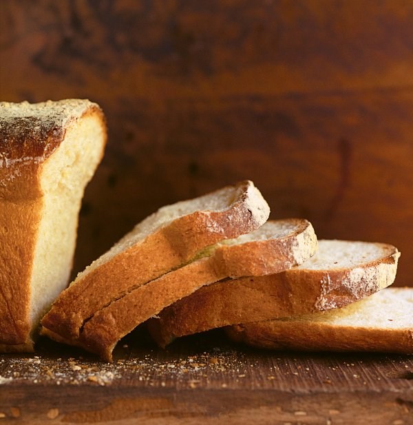 Old-fashioned sandwich loaf