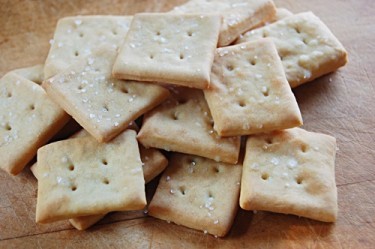 Old-fashioned soda crackers