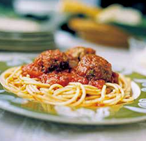 Old-fashioned spaghetti and meatballs