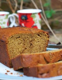 Old-fashioned spicy gingerbread