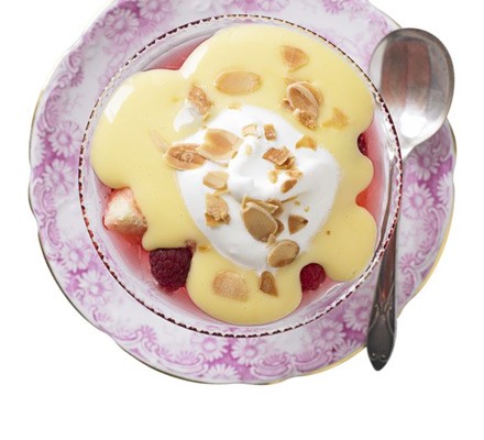 Old-fashioned trifle