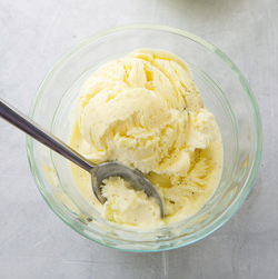 Old-fashioned vanilla frozen custard