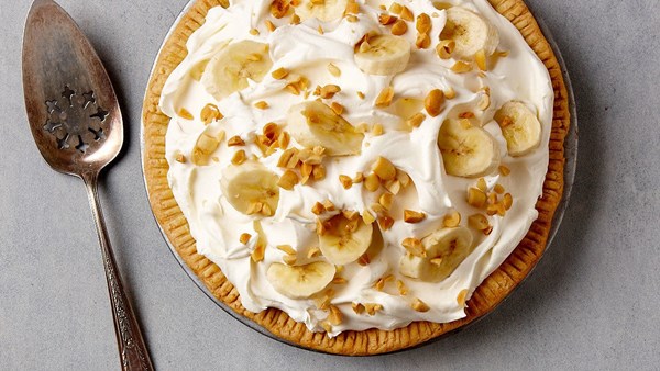 Old-school banana cream pie