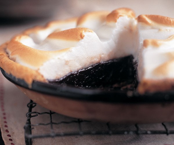 Old-time chocolate meringue pie