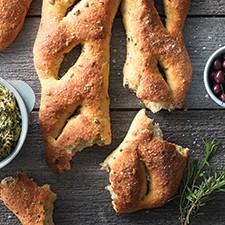 Olive and onion fougasse