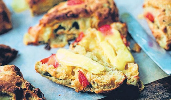 Olive and tomato scones